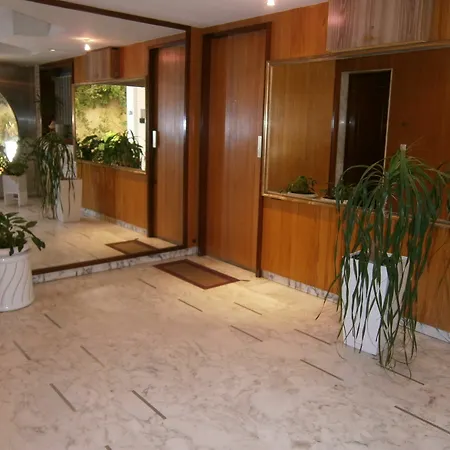 Congress Daire Cannes